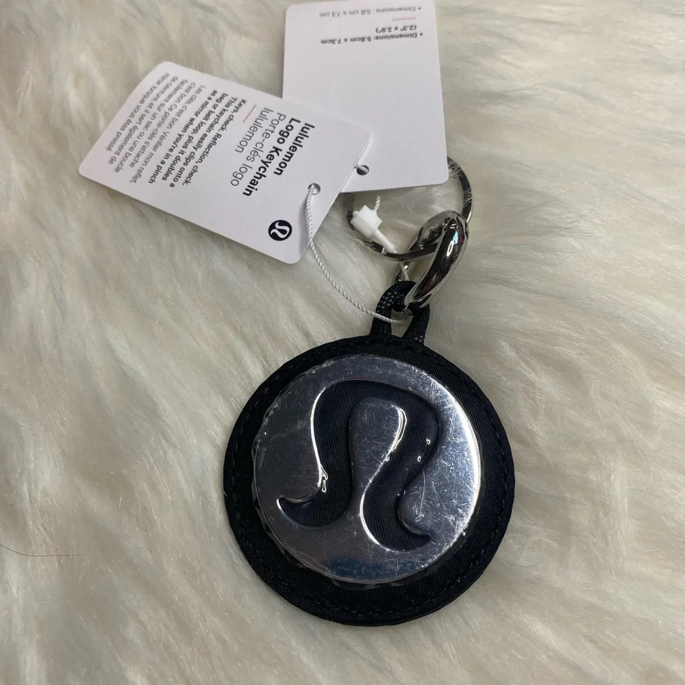 Lululemon Logo Keychain Black new